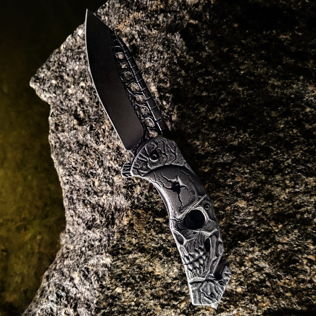 DRAGONSMILE Pocket Folding Knife with 3D Skull Handle
